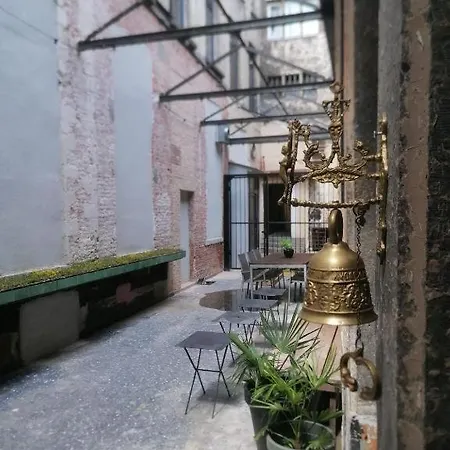 Living History - Mercurius Hotel *